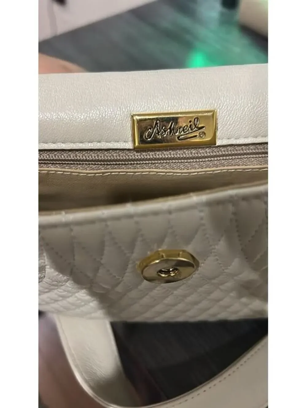 Ashneil Beige Genuine Leather Shoulder Bag&Gold Chain Strap